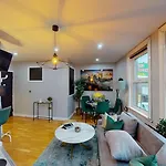 Gorgeous 1-Bed Apartment In Greenwich